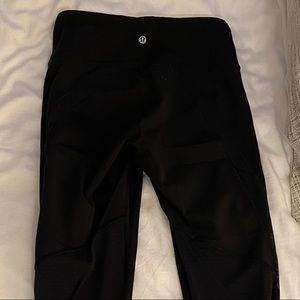Lululemon black leggings size 6